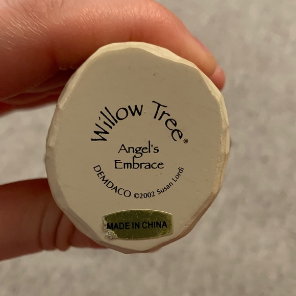 Willow Tree Angels Embrace Figurine - Cream and Brown - Picture 3 of 8